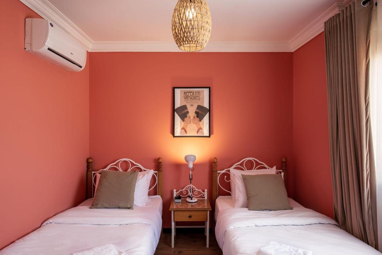 The 2Bdr Compelling Condo 5 Min To Cai Airport Kairo Bagian luar foto