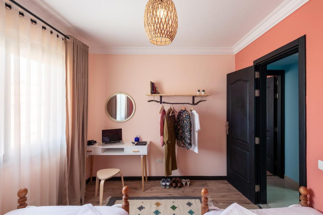 The 2Bdr Compelling Condo 5 Min To Cai Airport Kairo Bagian luar foto
